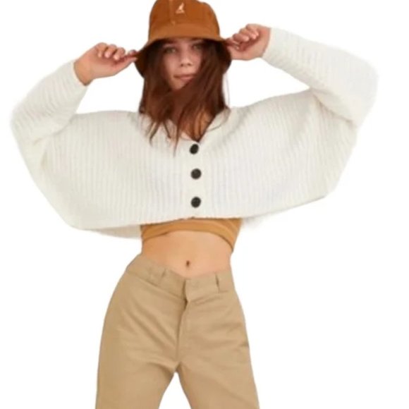 Urban Outfitters Cropped Knit White Cardigan - Picture 1 of 2
